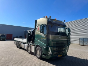 Nieuwe Autolaadkraan voor 30 jarig jubileum